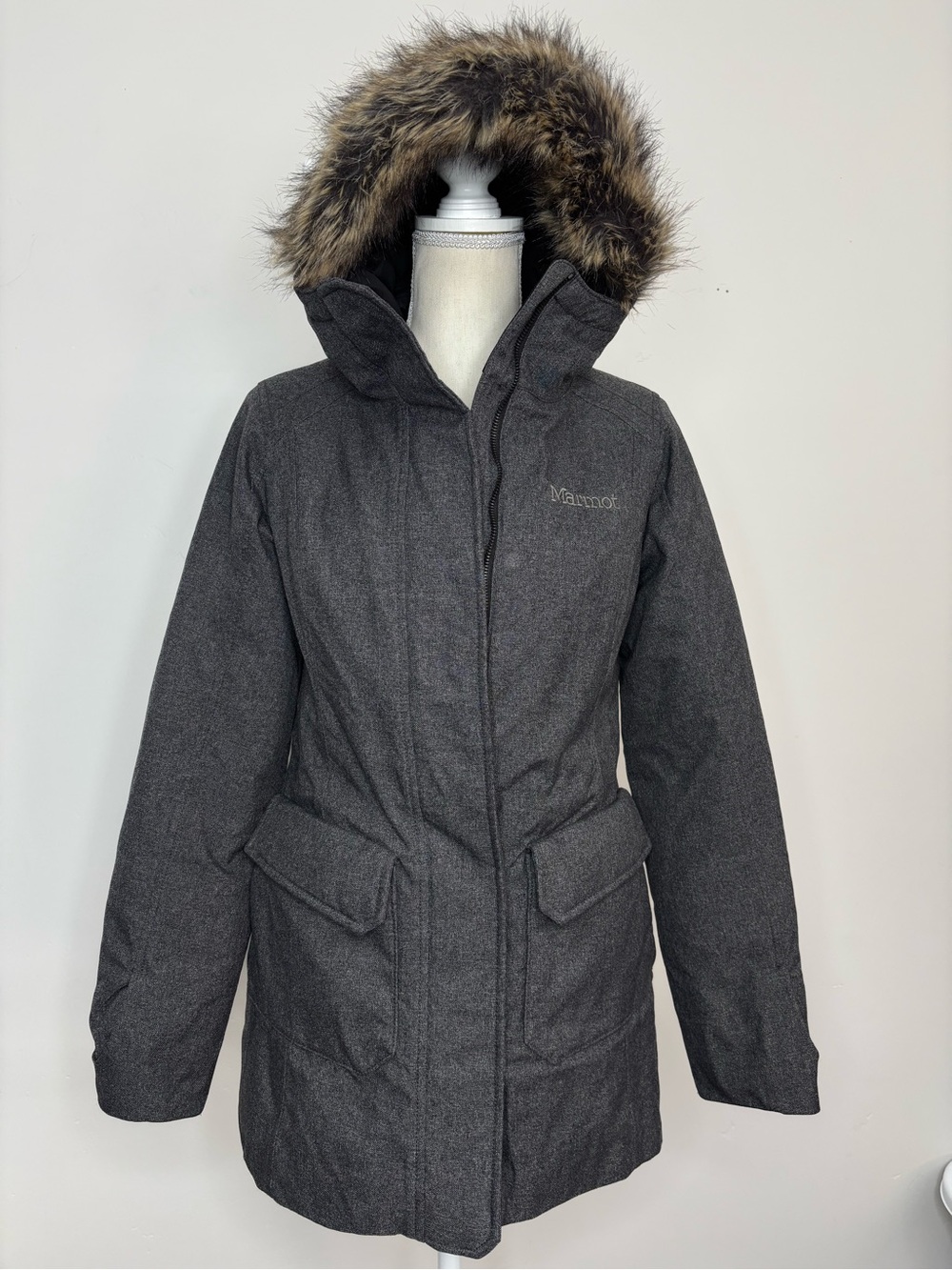 Marmot Georgina Featherless Insulated Winter Parka Jacket Faux Fur Hood Gray XS